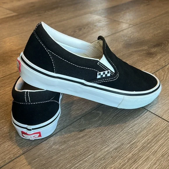 NWOT, Box Included, Vans SKATE Pop Cush B&W slip on. - Picture 5 of 7